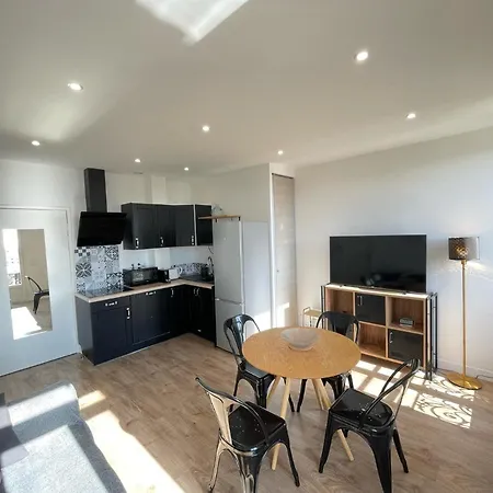 Renting - Cambrai - Luxurious Sea View Terrasse - King Bed - Parking - Ac - Fully Equipped Apartment Nice